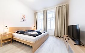 Apartments Borivojova 63
